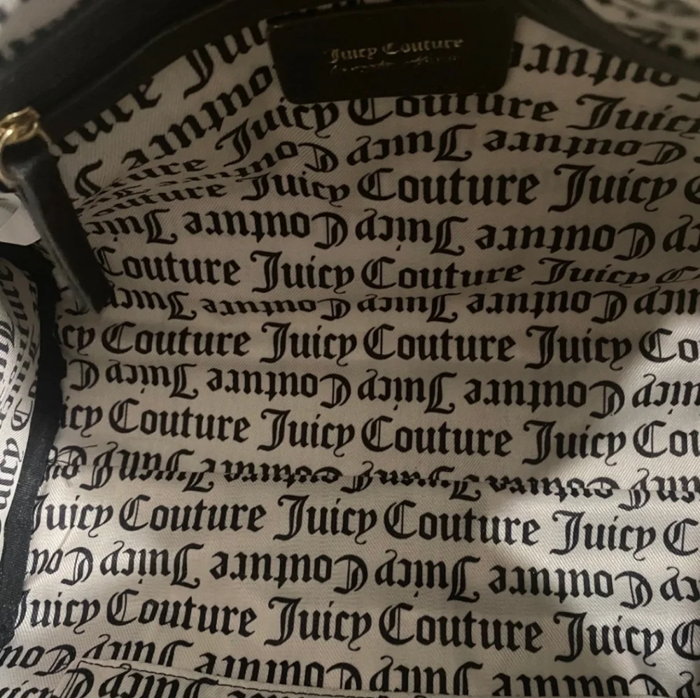 💜🔹️Juicy Couture 🔹️Heritage satchel  Bag Velour Dusty Violet purple